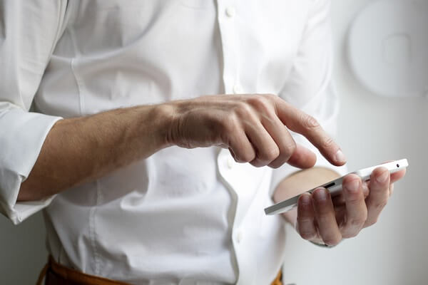 un logiciel espion fonctionne-t-il sans internet